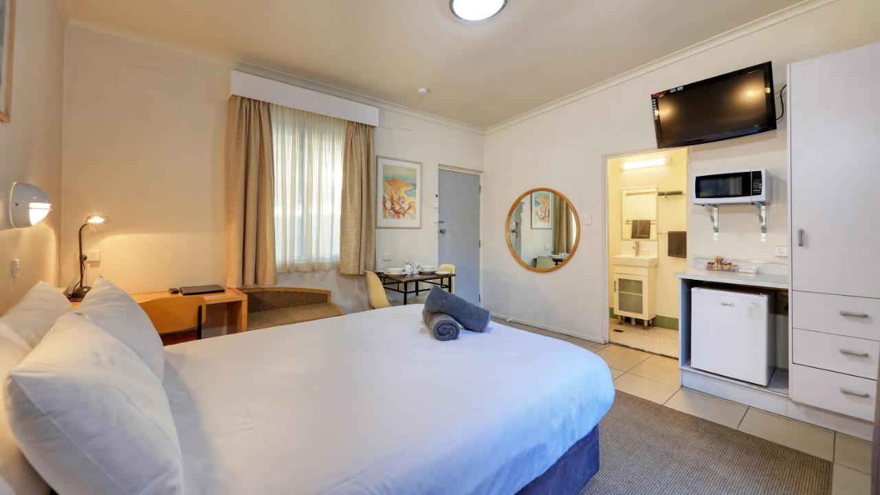 Hamilton Hume Motor Inn แยส ภายนอก รูปภาพ